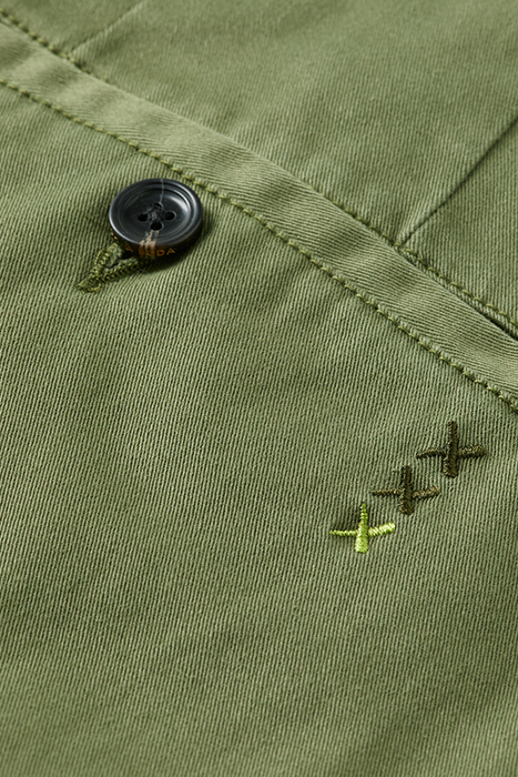 DRIFT GARMENT-DYED STRETCH TWILL CHINO ARMY 8