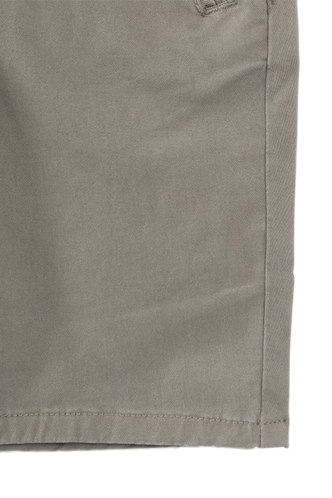 CHINO VERT WAITER SHORTS 7
