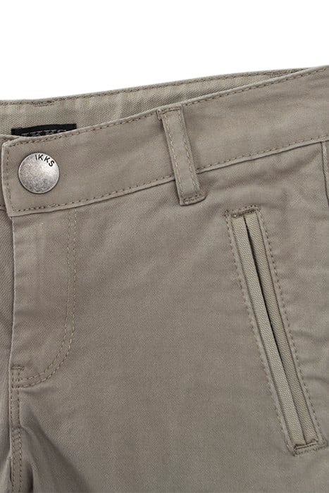 CHINO VERT WAITER SHORTS 4
