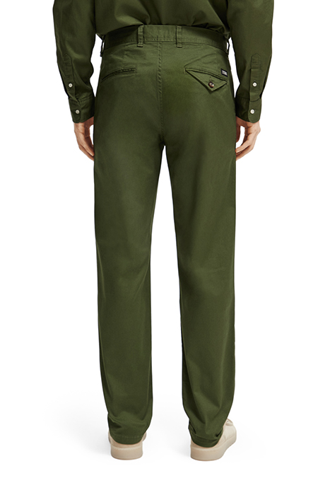 ESSENTIALS STUART - SLIM-FIT ORGANIC COTTON STRETCH CHINO FI 2