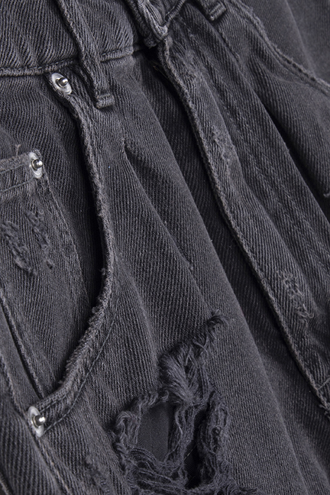 DARZOIP SHORT IN FADED BLACK 3