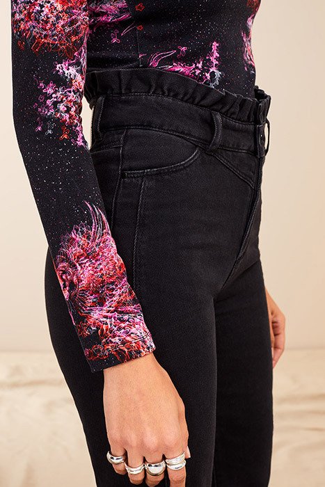 LE FAYE. BLACK SLOUCHY JEANS 3
