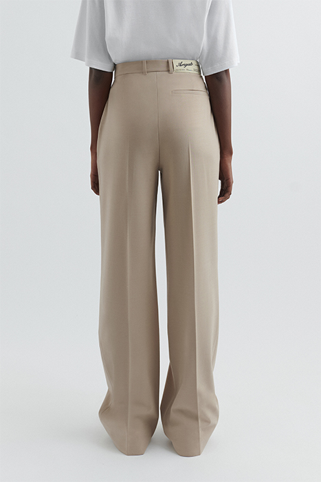 JACKIE PLEAT TROUSER BEIGE 2