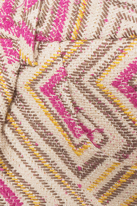 KAVEZ SHORT IN BEIGE 5