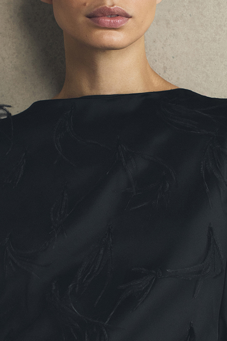 DAISY-FEATHER BLOUSE BLACK 5
