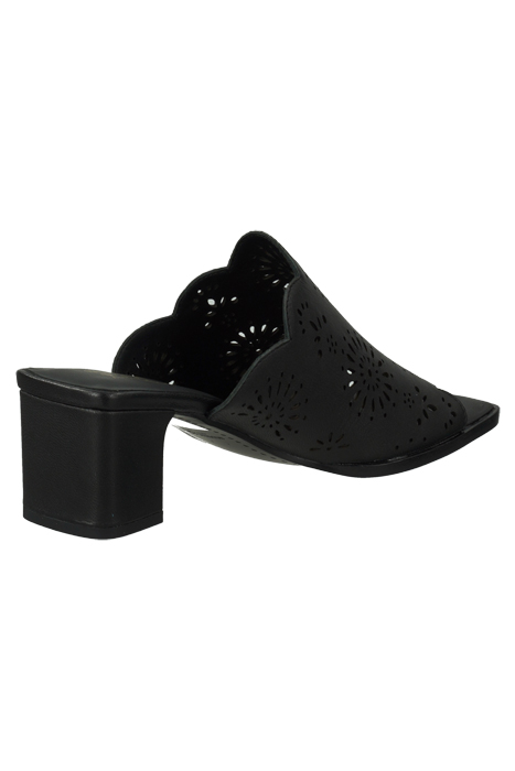 COURTNEY SANDAL BLACK 9