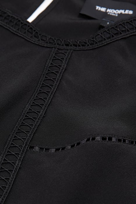 SHORT SLEEVED TOP WITH BRAIDS BLACK 7
