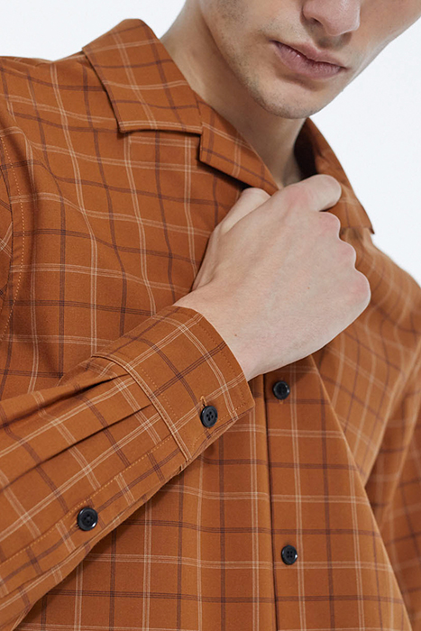 SHORT-SLEEVED SHIRT WITH EMBROIDERY DETAILS ROUILLE 6