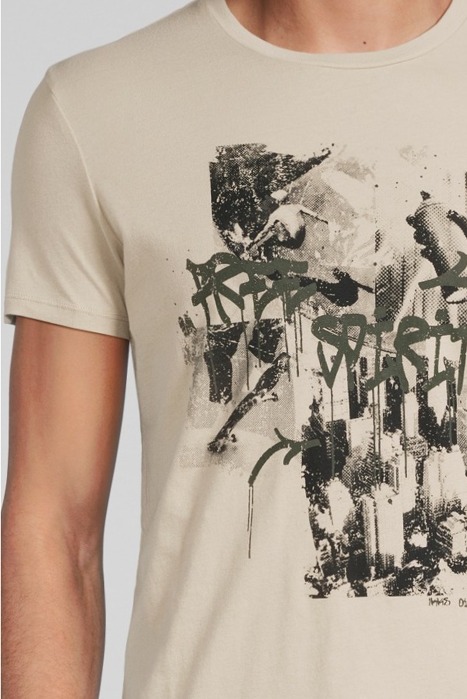 CONCRETE T-SHIRT, SKATEBOARDERS & GRAFFITI CONCRETE 4