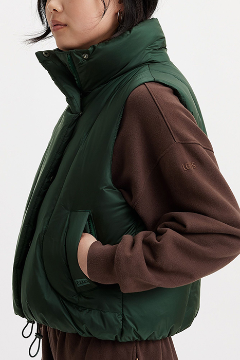 PILLOW PUFFER GILET IN GREEN 6