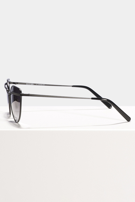 VIVIAN-MATTE-BLACK-SUN 3