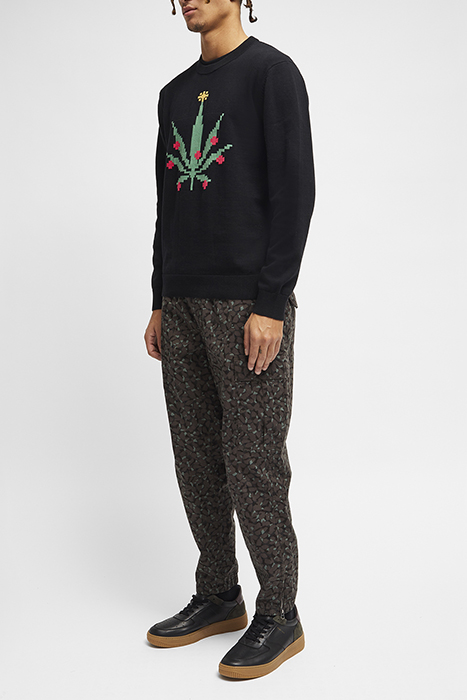 XMAS CANNABIS LEAF JUMPER BLACK 3