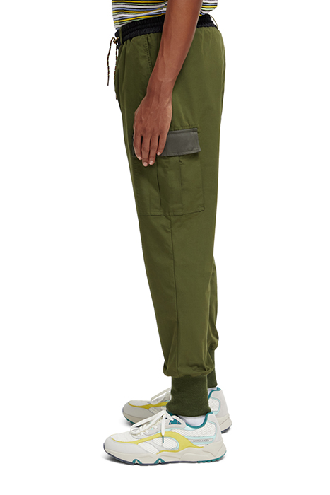 SEASONAL - CONTRAST TRIMMED CARGO JOGGER FIELD GREEN 6