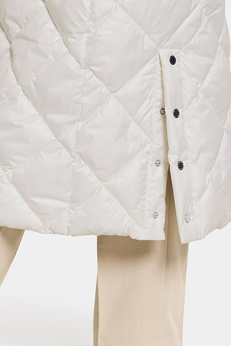 SAGA WNS COAT L WHITE FOAM 9