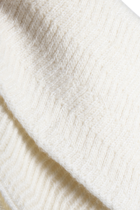 KNITTED SNOOD WINTER WHI 3