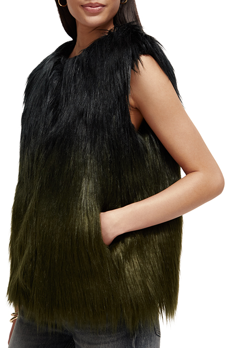 GRADIENT FAUX FUR GILET BLACK 6