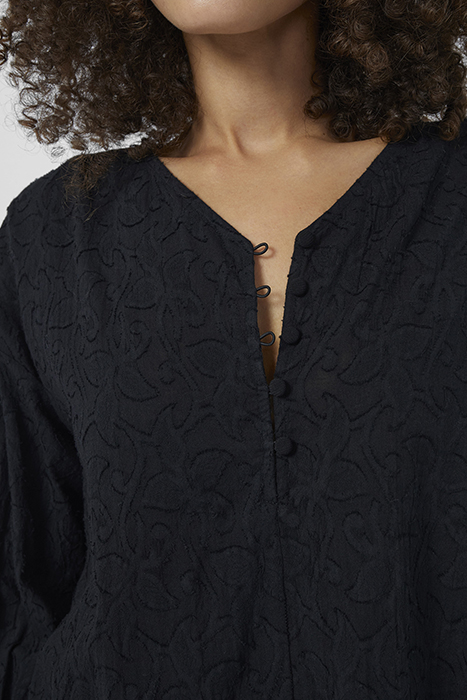 WINTER BURNOUT LS V NK TOP BLACK 4