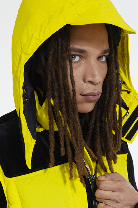 SLEEVELESS DOWN JACKET WITH CONTRASTED YOKE YELLOW FLUO 6