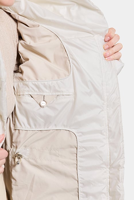 SAGA WNS COAT L WHITE FOAM 10