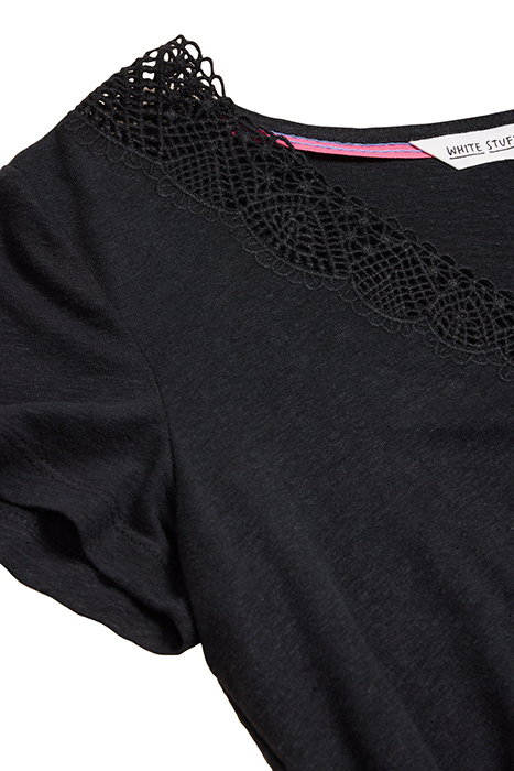 ELLIE LACE TEE PURE BLACK 5