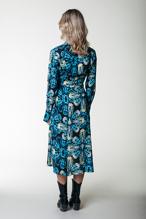LEA DIGITAL FLOWER WRAP MIDI DRESS LS LIGHT BLUE 2