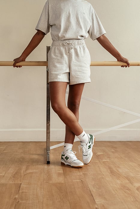 BB550ESB SNEAKERS IN WHITE & GREEN 3