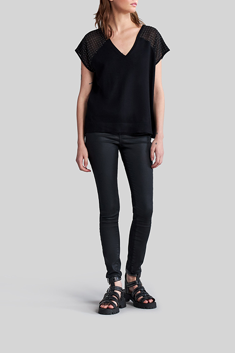 BLACK KNIT SHORT SLEEVE T-SHIRT WITH DIAMANTÉ 3