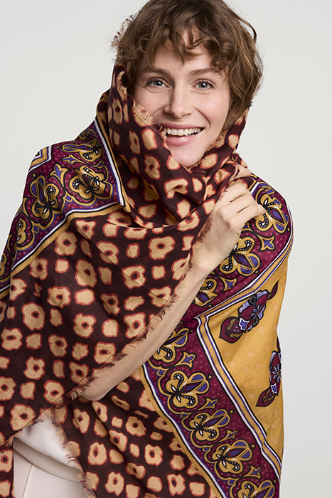 SCARF FLOWER MIX RED GRAPE 3