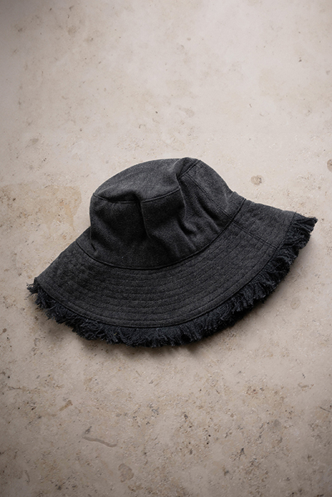 FRINGED BUCKET HAT JET BLACK 2