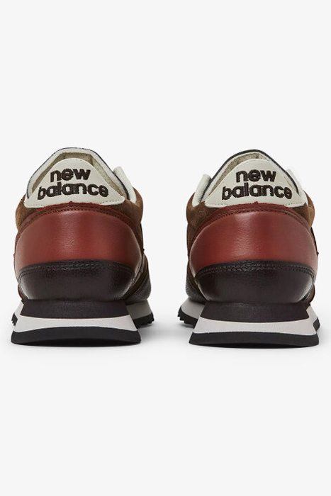 M730GBI SNEAKERS IN FRENCH ROAST 4