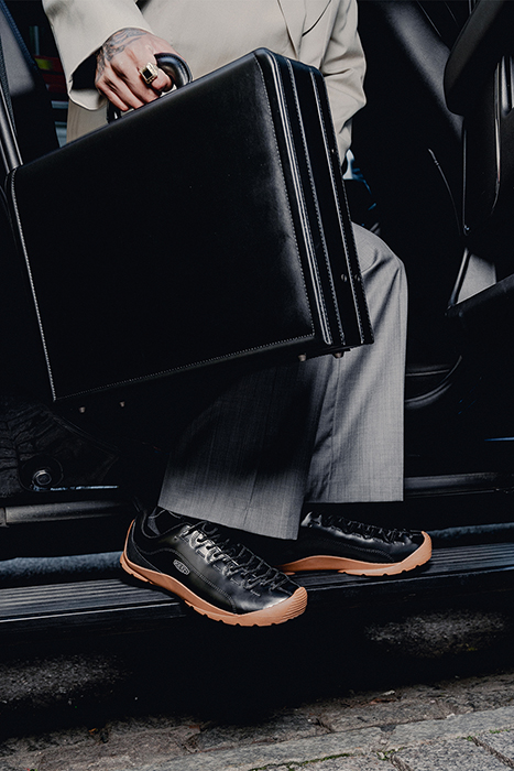 JASPER X HIGHSNOBIETY BLACK/GUM 2