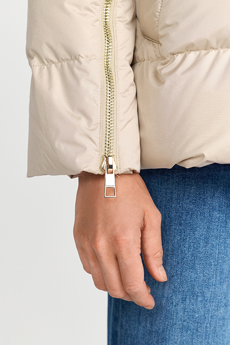 BIG PUFFER JACKET SUSTAINABLE DOWN CAFFEE LATTE 6