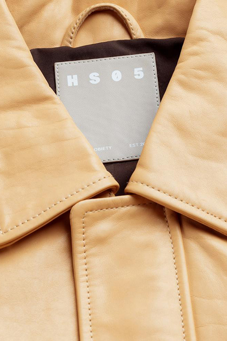 HIGHSNOBIETY HS05 – WAXED LEATHER BOMBER SAND 5