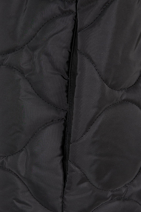 ZIPPED GILET BLACK 9