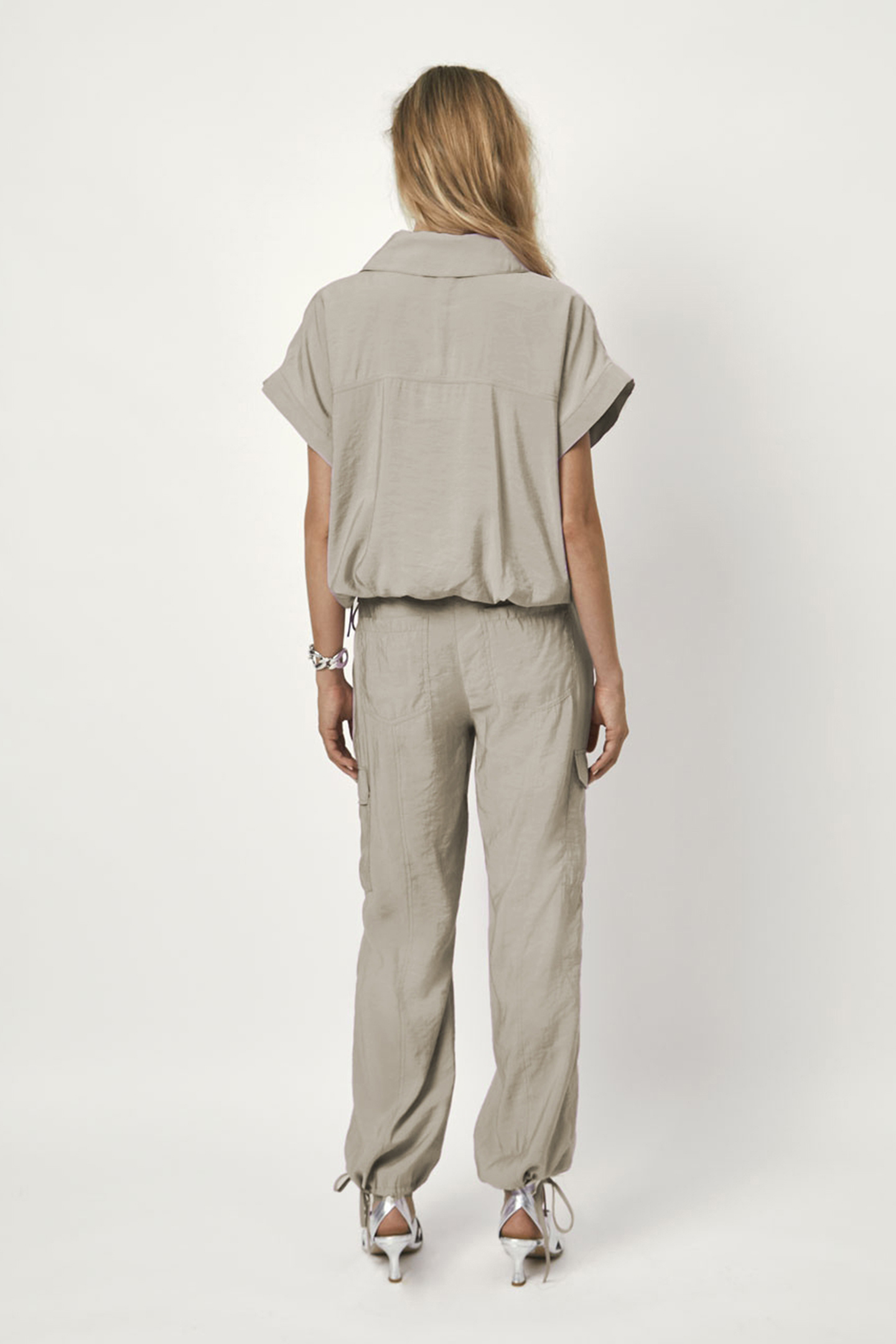 AESTHETIC PARACHUTE PANTS DRY SAND 2