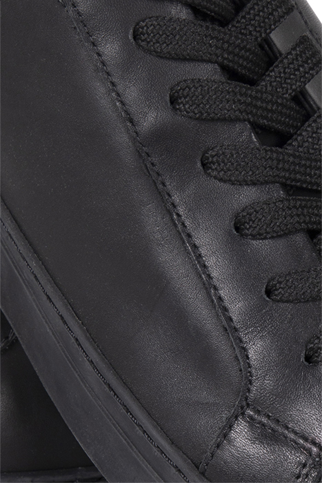 LARS LOGO TRAINER BLACK 4