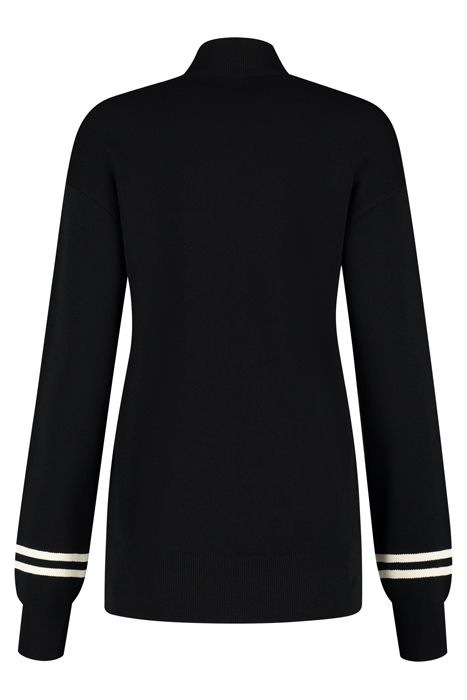 LOGO PATCH SWEATER BLACK 2