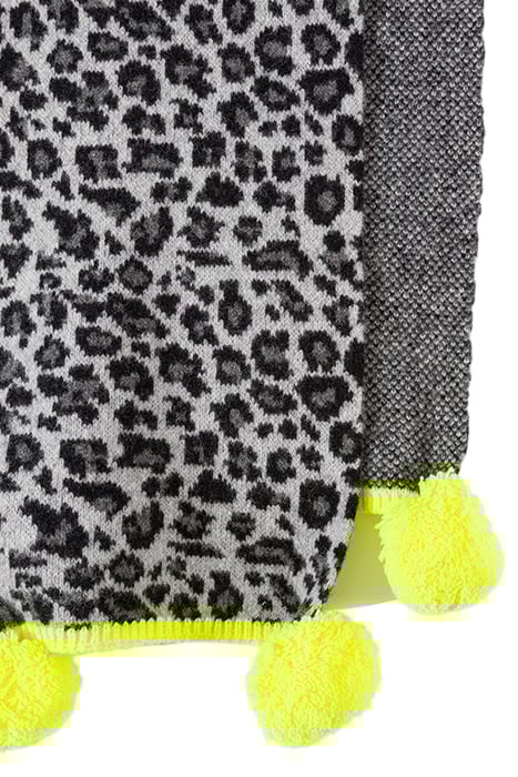 WOMEN SCARF LEOPARD POM GREY 2
