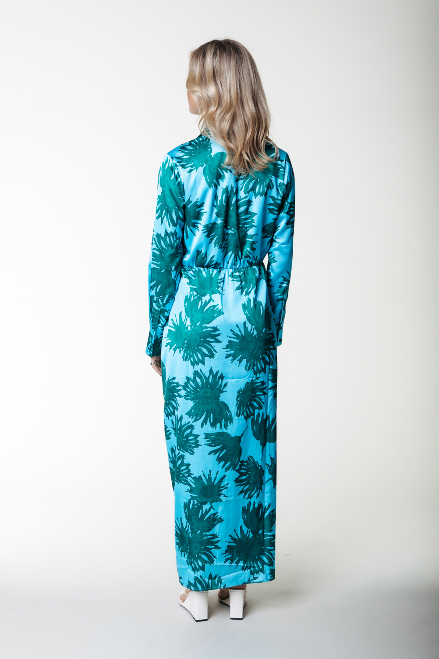 DELILAH FLOWERS SATIN COLLAR MAXI DRESS MIST BLUE 2