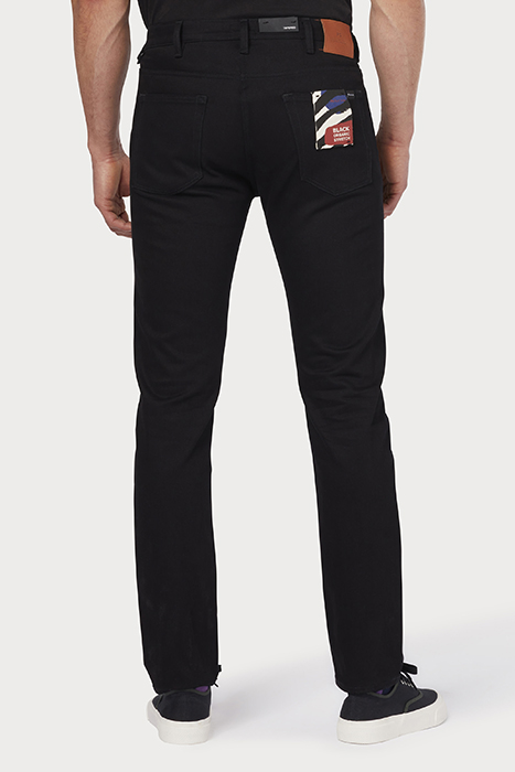 MENS TAPERED FIT JEAN UN WASHED RAW 2