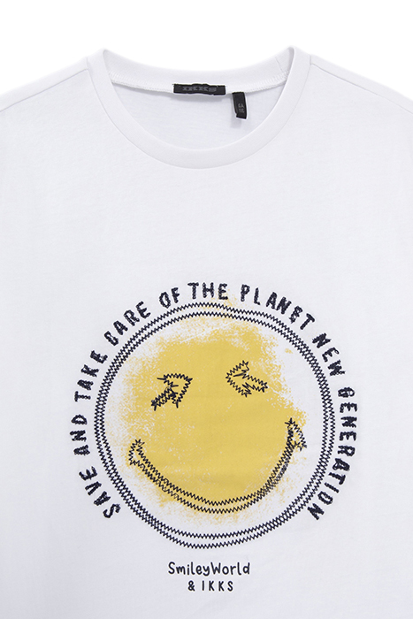 BOYS’ WHITE COTTON T-SHIRT WITH SMILEYWORLD PRINT & EMBROIDE 3