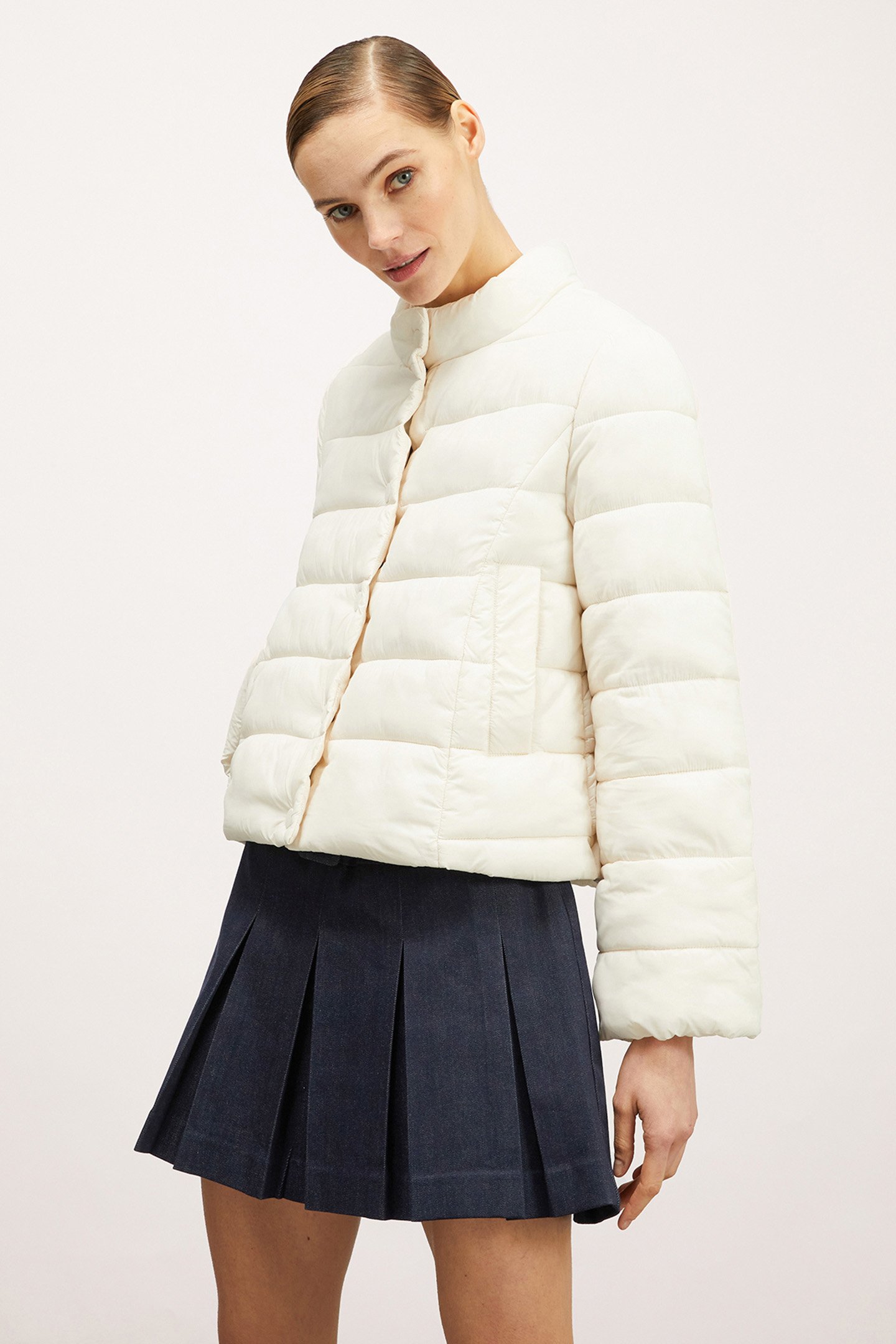 SHORT DOWN JACKET WHITE by Motivi