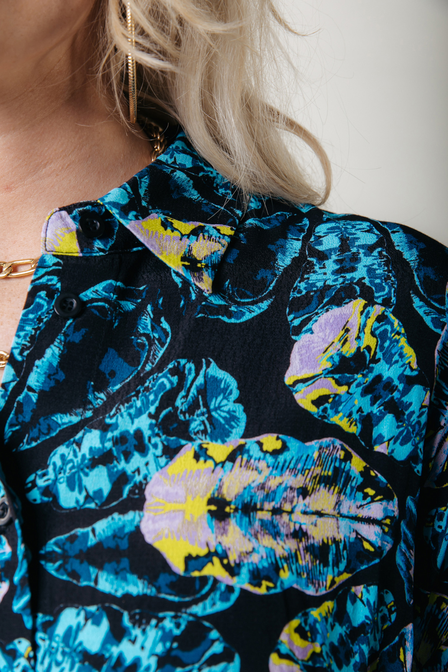 TALIA DIGITAL FLOWER OVERSIZED BLOUSE SOFT BLUE 3