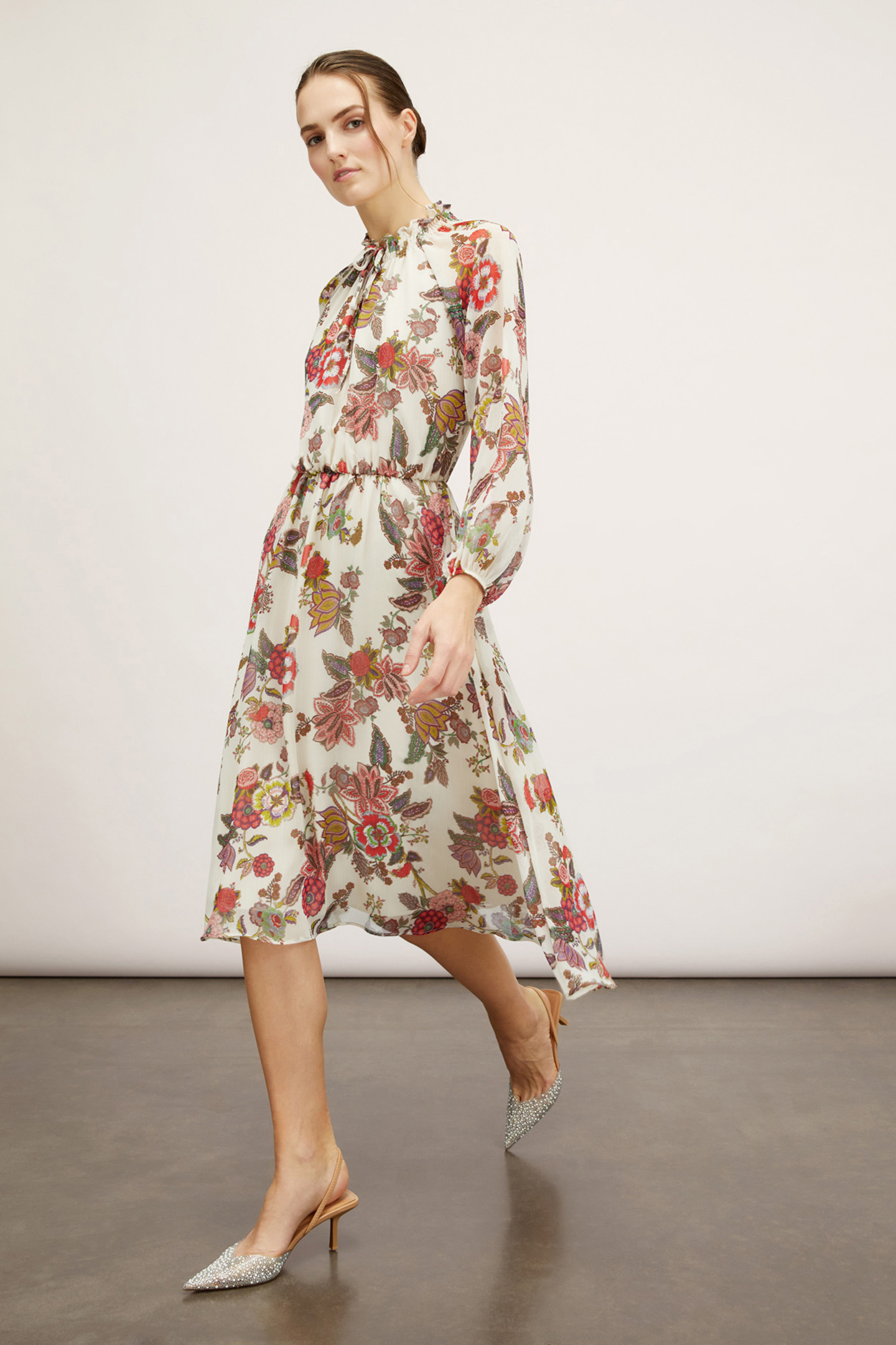 INDIAN FLOWER PATTERNED LONG-SLEEVED DRESS WHITE 4