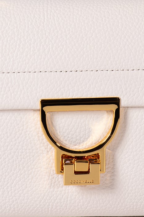 HANDBAG IN LEATHER 6