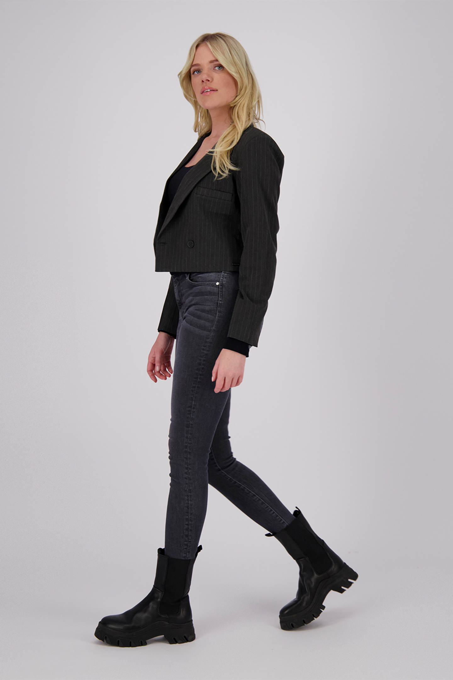 BLOSSOM MID GREY STONE 6