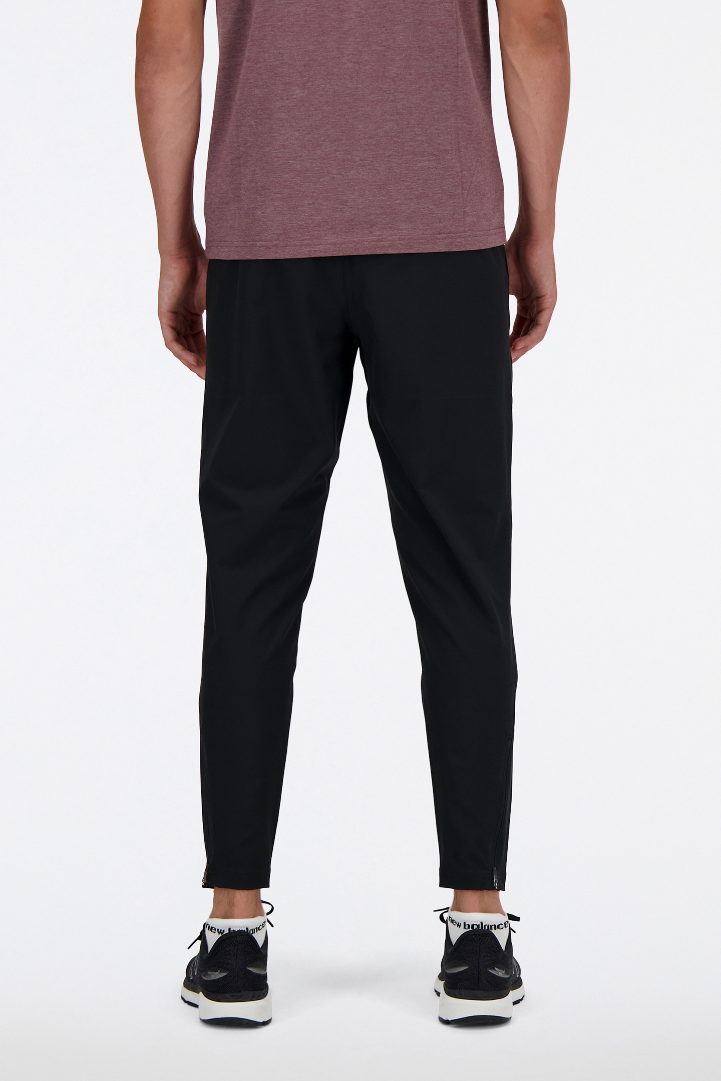 SLIM SWEATPANTS IN BLACK 2