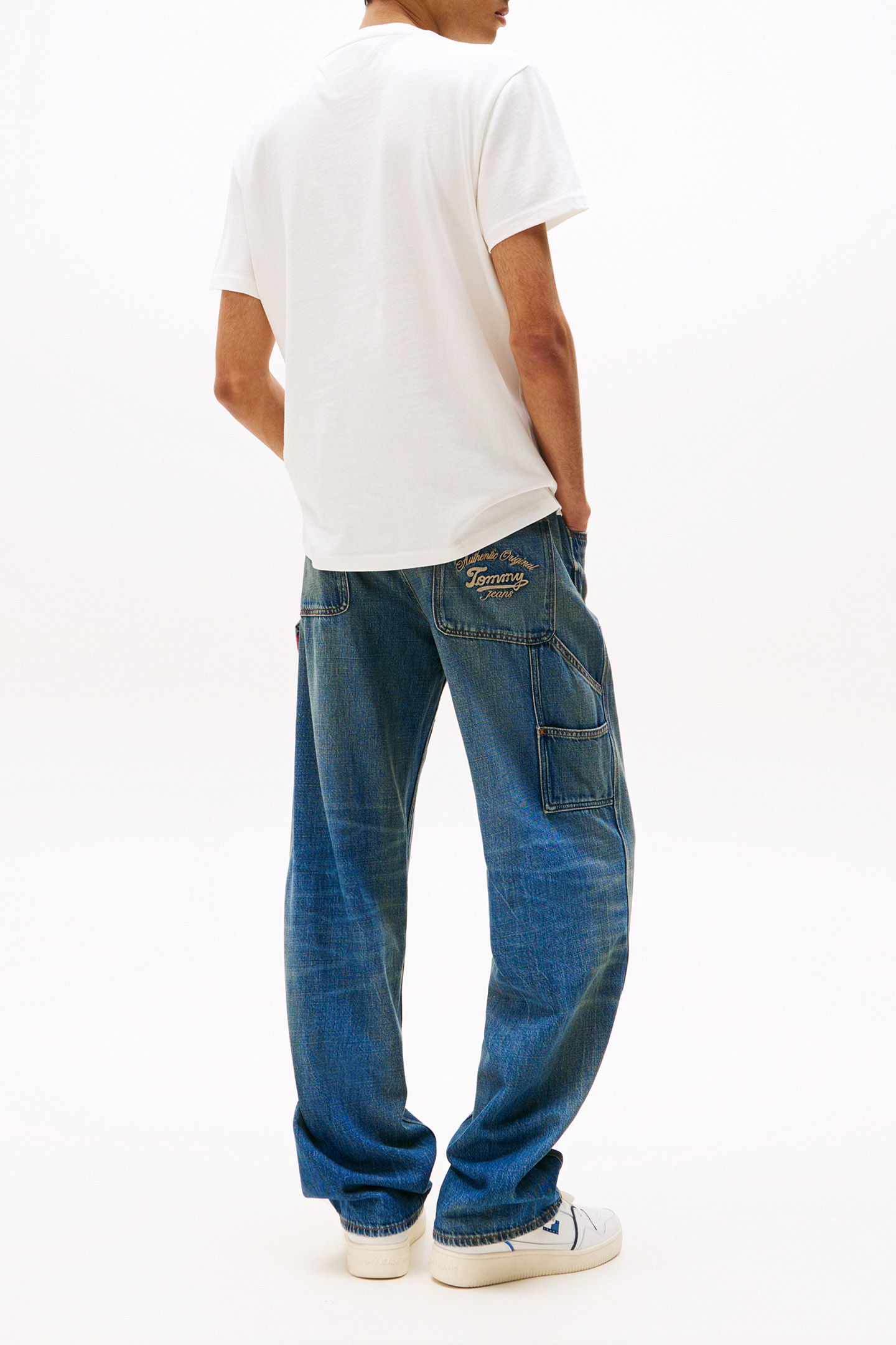 TJM REG BADGE PLAY STRAIGHT FIT T-SHIRT ECRU 3