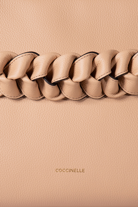 HANDBAG IN LEATHER 6