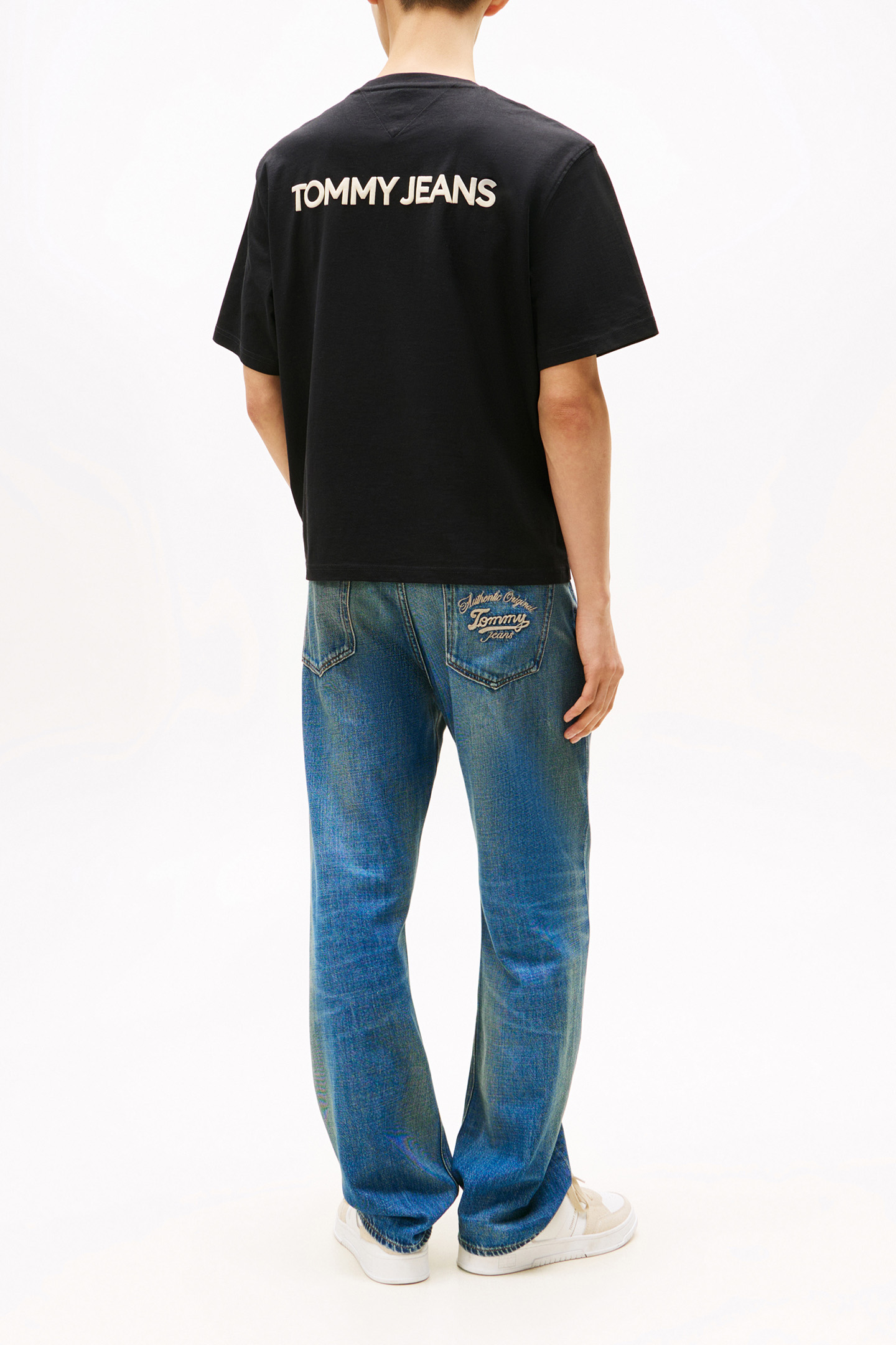 TJM 90S POP COL NW REGULAR FIT TEE BLACK 3